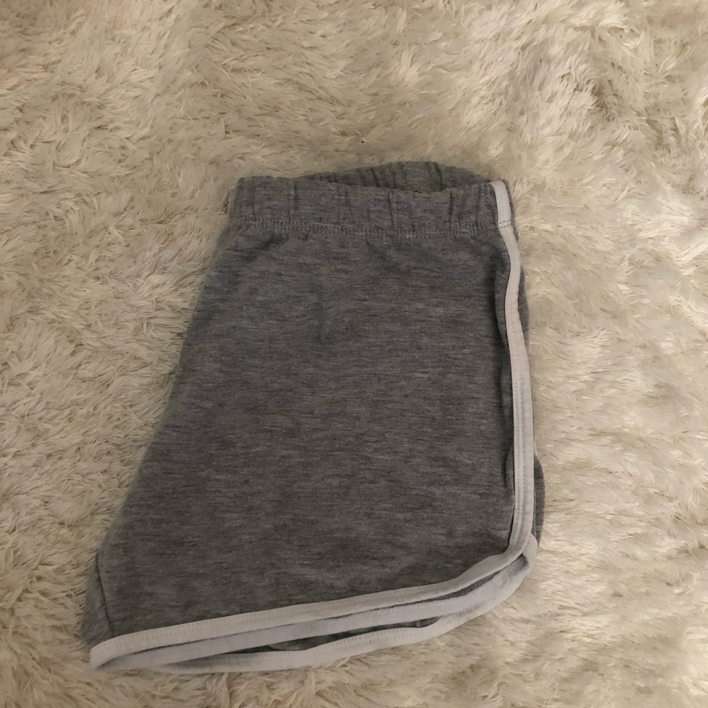 Shorts - Picture 3 of 3